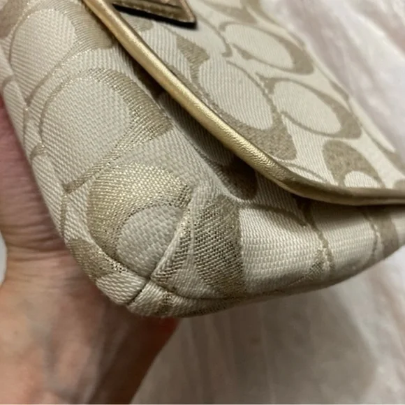 Coach Metallic Gold/Cream Signature Flat Wristlet/ Clutch - Picture 4 of 10